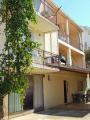 ApartmaniBlažević található bejáratánál Makarska, egy csendes területen elsősorban orientá...