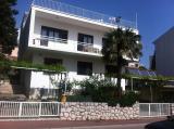 Az apartmanok a strand közelében (5 perc séta), és nem messze a városközponttól (10 perc séta...