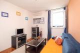 Üdvözöljük a nemrég felújított, modern, légkondicionált apartman található, kiváló helyen...
