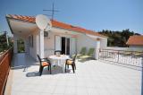 Smoljić Apartman található Trogir központjától (része a sziget Ciovo) kb 900m az óvárostól...