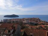 Kis ház vagy bungalow Vik található egy csendes környéken, közel a Óváros Dubrovnik. Bungalow...