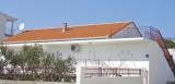 Teljesen felszerelt, modern apartmanokat a házban - bungalow, egy hosszú és nagy terasz egy csendes...