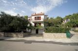 Vukovic apartman található a sziget Hvar, a legnaposabb a Vrboska. Ideális helyzetben a fenyves erd...