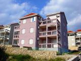A modern, teljesen felszerelt apartman, kilátással az egész öbölre. Nem található 10 percre a...