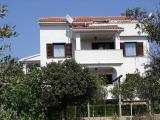 Salvia Mandre apartmanok találhatók természeti környezetben mediterrán növényzet a Pag-sziget...