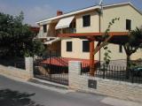 Szép és nagyon szépen berendezett apartmanok Pjescana öbölben a strandtól csak 200m. Center homokos...