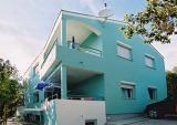 Teljesen berendezett apartmanok a turisztikai település Punta Skala, ad arra, hogy pihenjen és é...