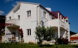 Villa Panorama egy újonnan épült ház egy csendes részén Bol, panorámás kilátással a fájdalom...