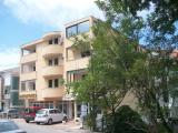 Kínálunk szállást az első osztályú és jól felszerelt apartmanu.Kuća közelében található...
