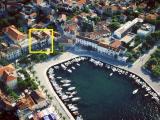 Az apartman található, egy nagyon vonzó helyen, a város központjában. Minden legszükségesebb...