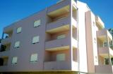 Teljesen felszerelt, modern apartmanokat Sara egy csendes területén Makarska, minden apartmanban van...